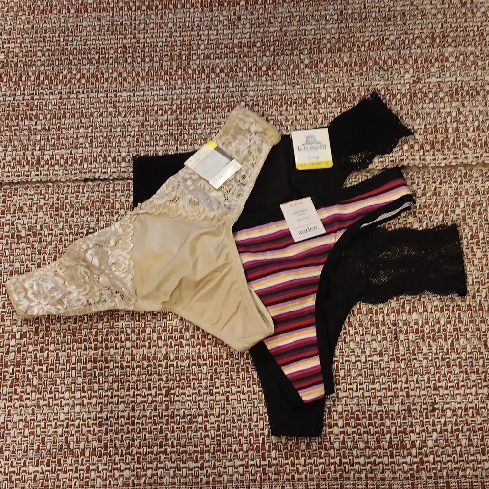 Thong Panties‎ 4 Pairs Size Medium New B.temp'd, INC, Auden